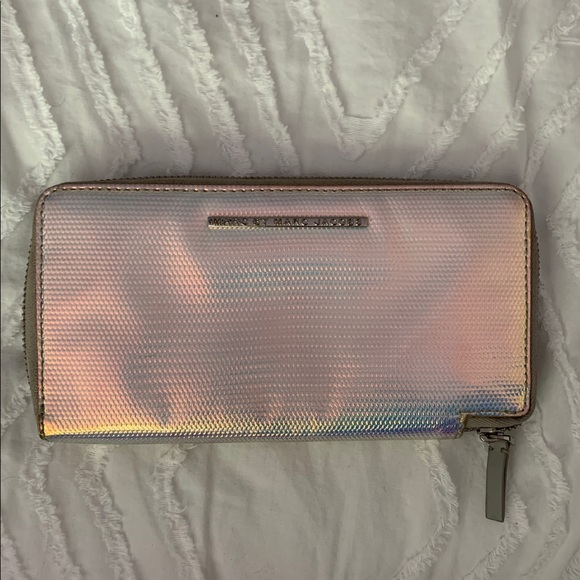 marc jacobs holographic wallet - Picture 1 of 2